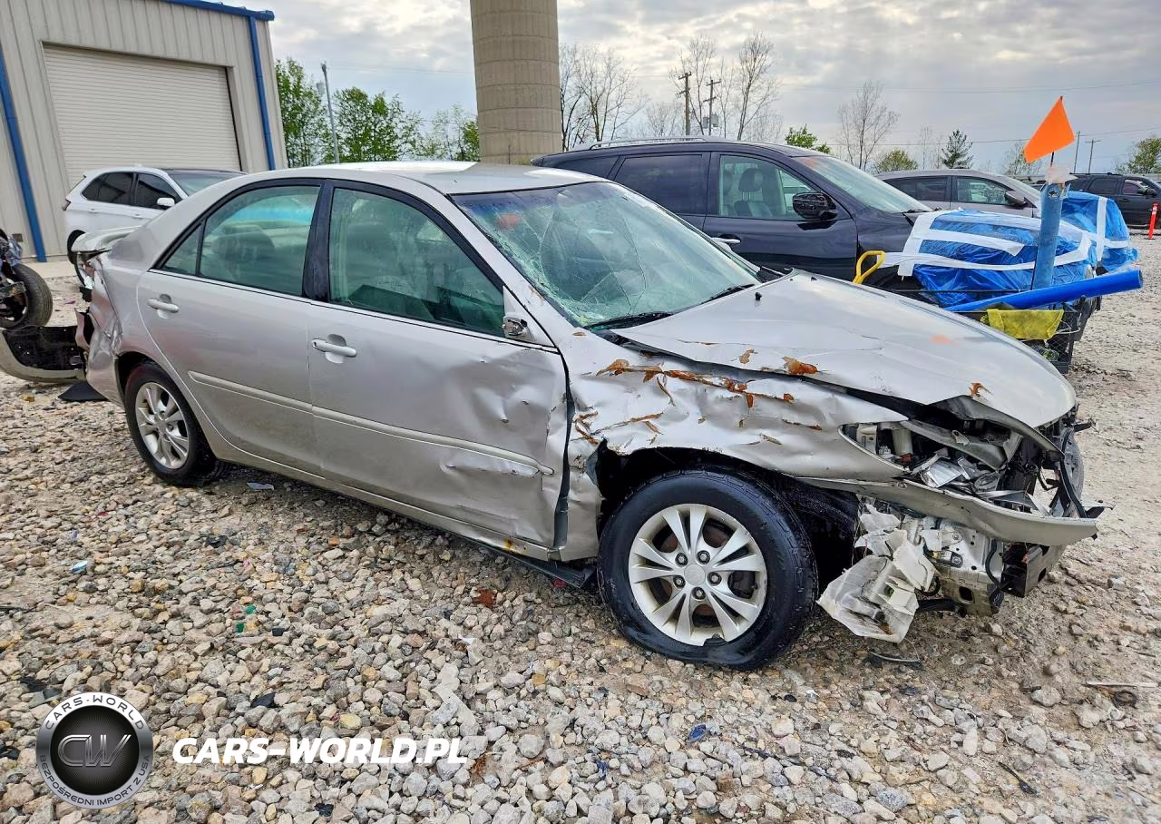 2004 Toyota Camry Le V6 VIN:4T1BF32K24U575928 - 4