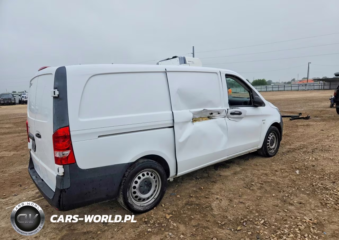 2017 Mercedes Benz Metris Refrigerated Delivery Van VIN:WD3PG2EA1H3284752 - 3
