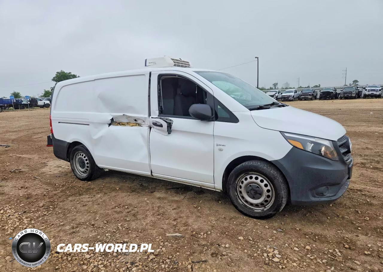 2017 Mercedes Benz Metris Refrigerated Delivery Van VIN:WD3PG2EA1H3284752 - 4
