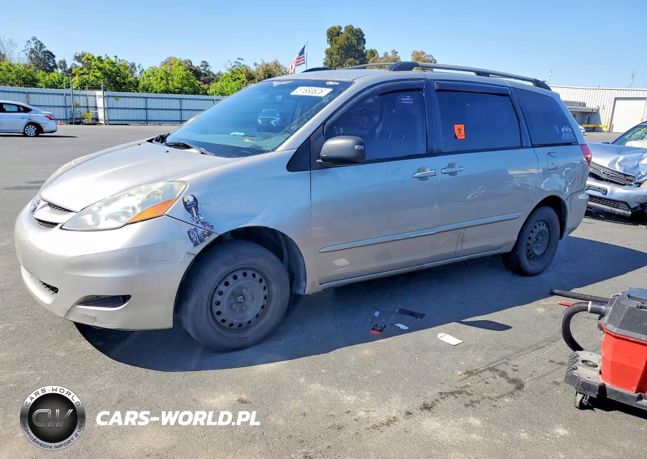 2006 Toyota Sienna Le 8 Passenger