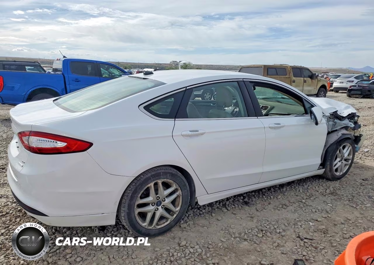 2014 Ford Fusion Se VIN:3FA6P0HDXER298678 - 3