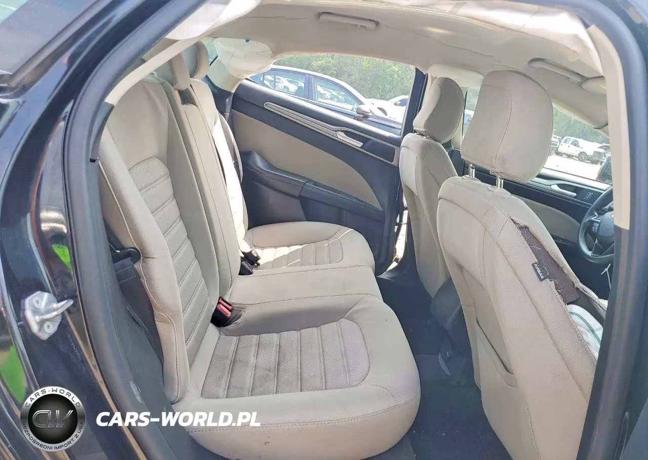 2020 Ford Fusion S VIN:3FA6P0G70LR197805 - 10