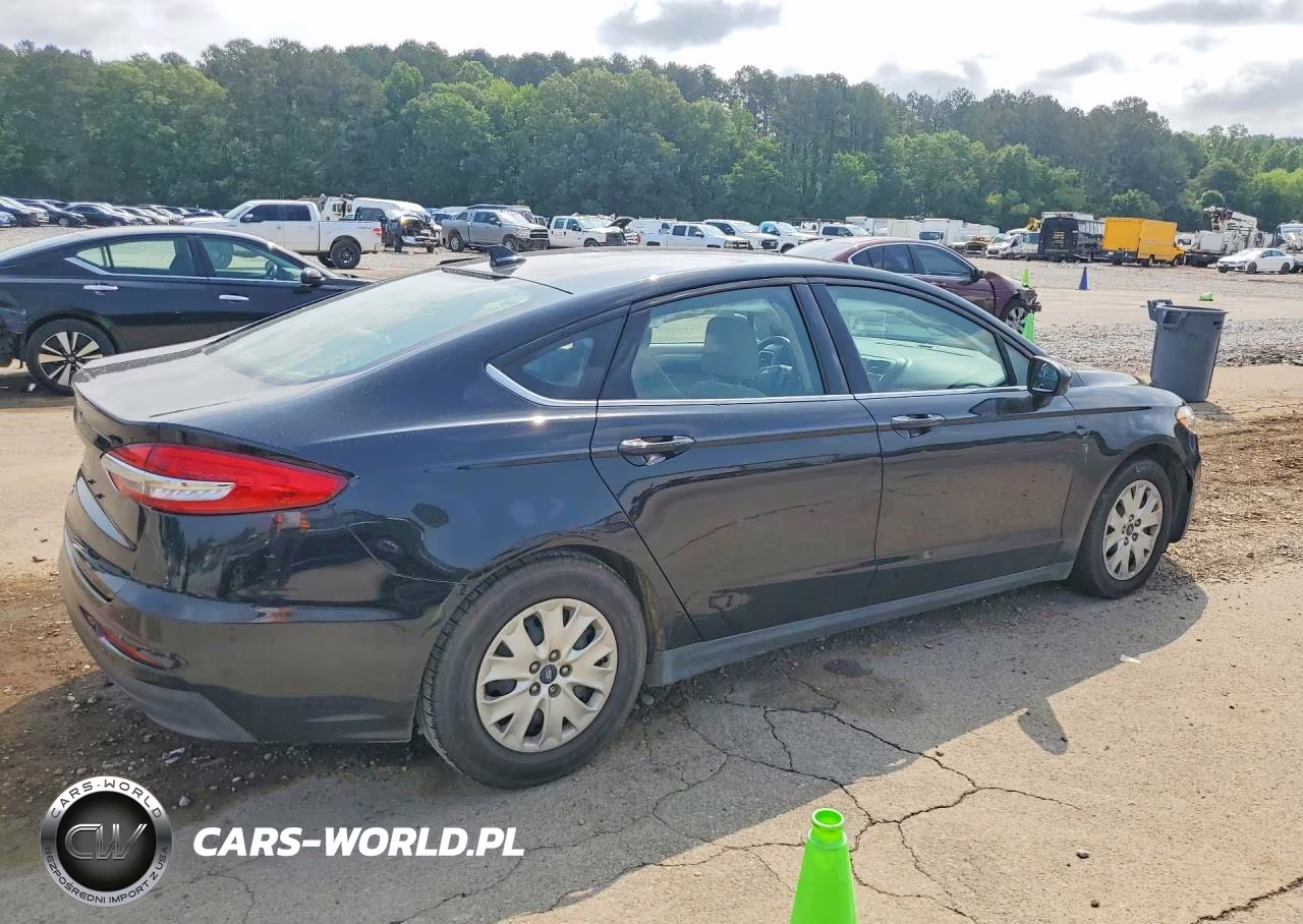 2020 Ford Fusion S VIN:3FA6P0G70LR197805 - 3