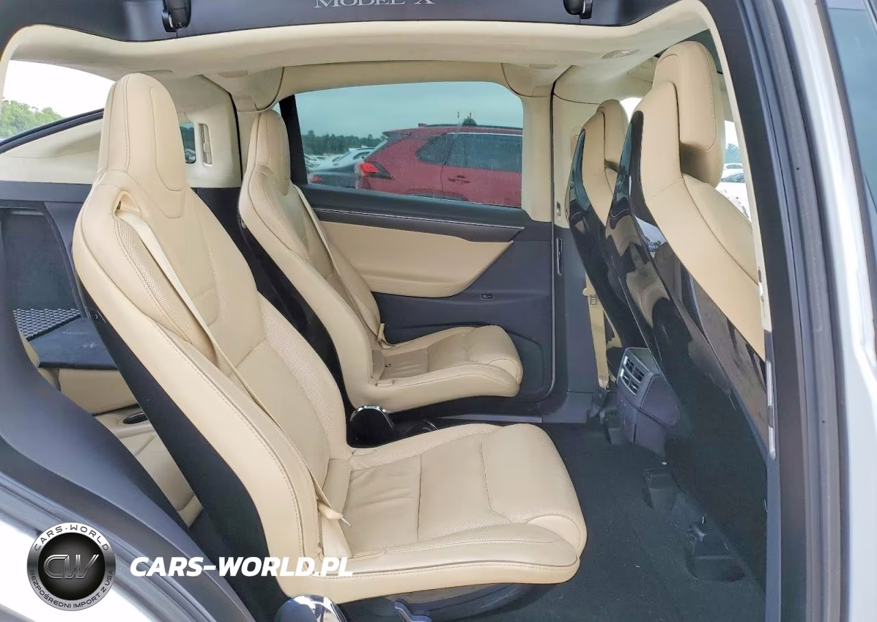 2016 Tesla Model X VIN:5YJXCBE26GF016548 - 11