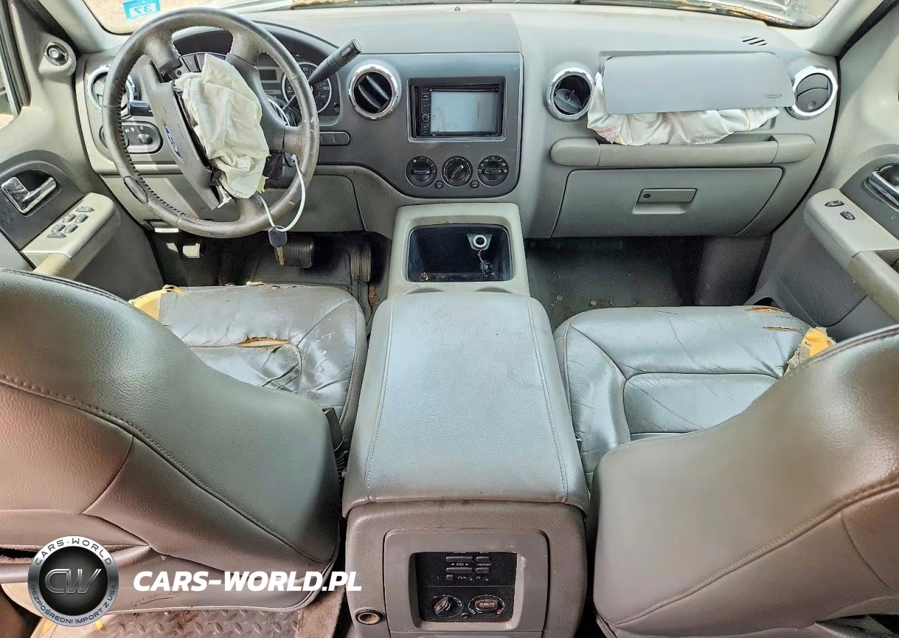 2005 Ford Expedition Xlt VIN:1FMPU15535LA23142 - 8