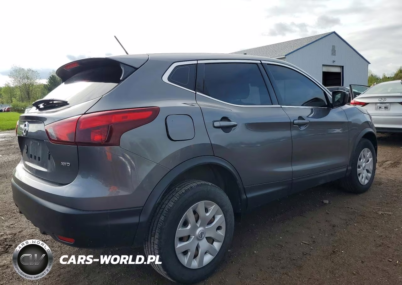 2018 Nissan Rogue Sport S VIN:JN1BJ1CR9JW257133 - 3
