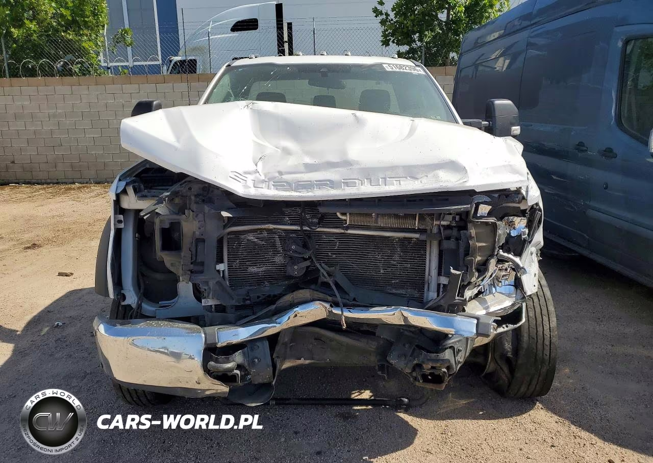 2022 Ford F550 Super Duty VIN:1FDUF5GT6NDA01209 - 5