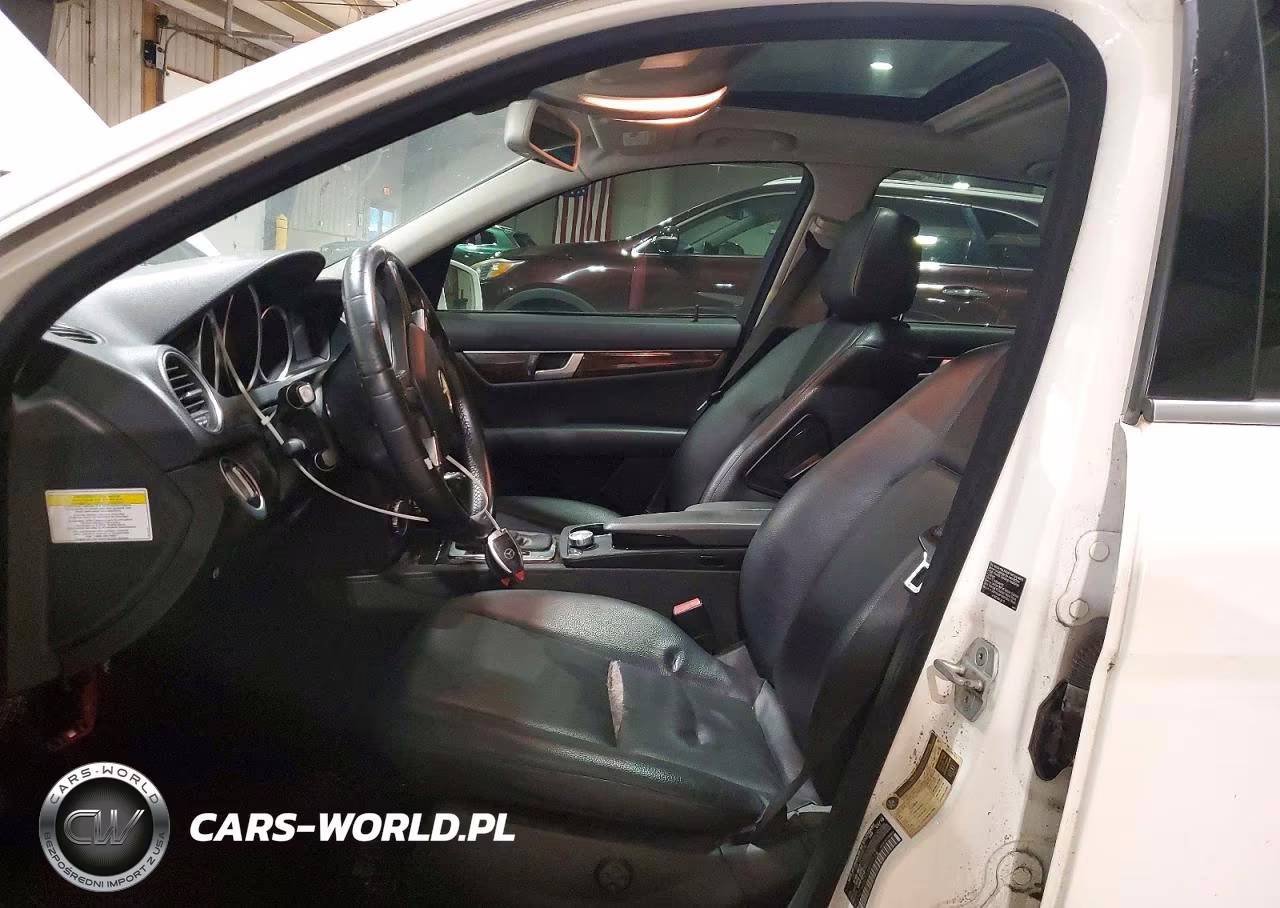 2013 Mercedes-Benz C 300 4Matic VIN:WDDGF8AB7DA829584 - 7