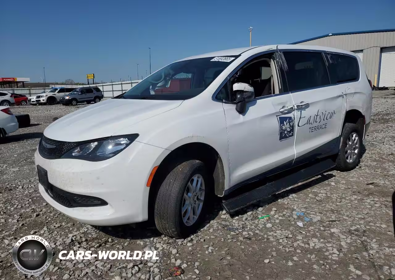 2022 Chrysler Voyager Lx