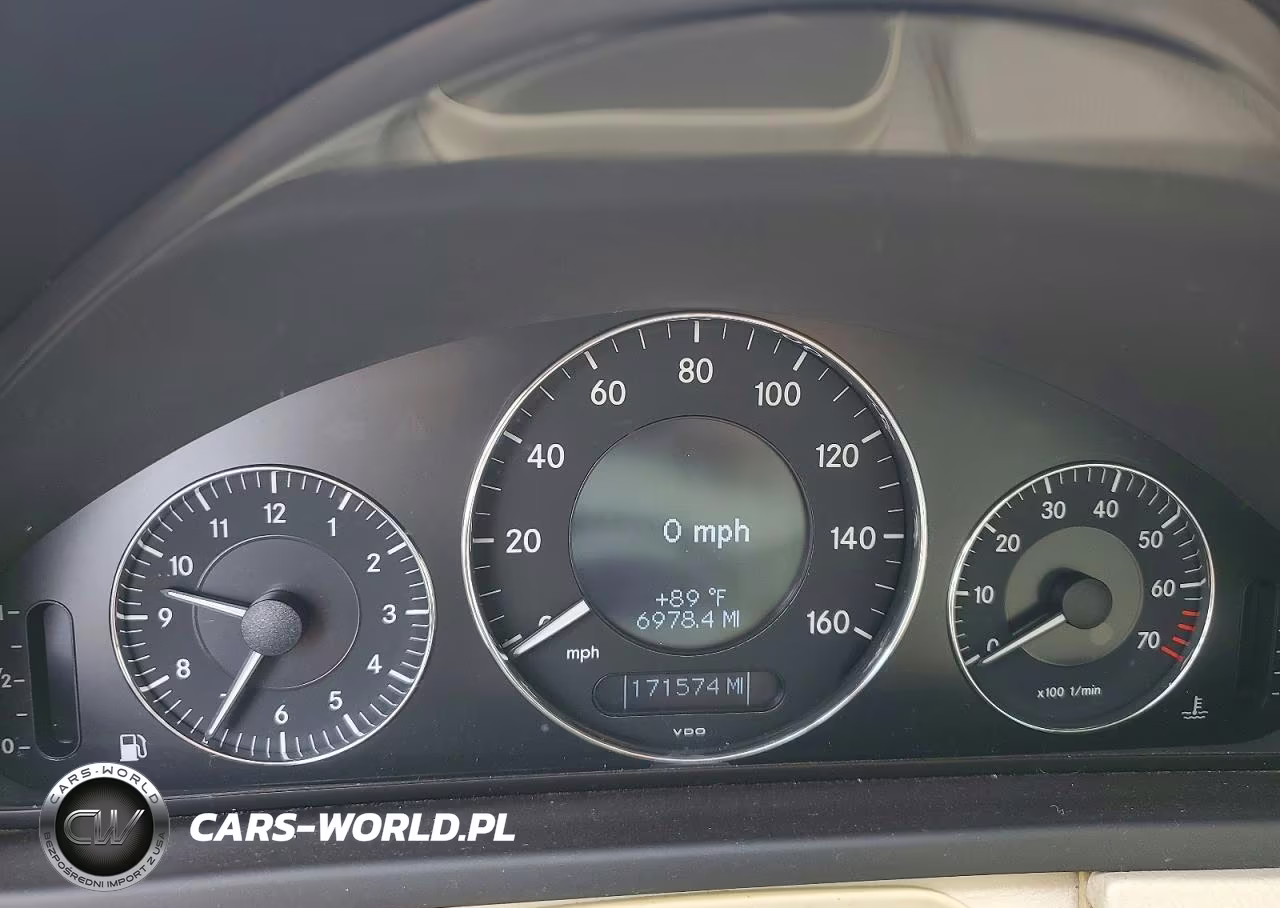2006 Mercedes-Benz Clk 350 VIN:WDBTJ56J26F177208 - 9
