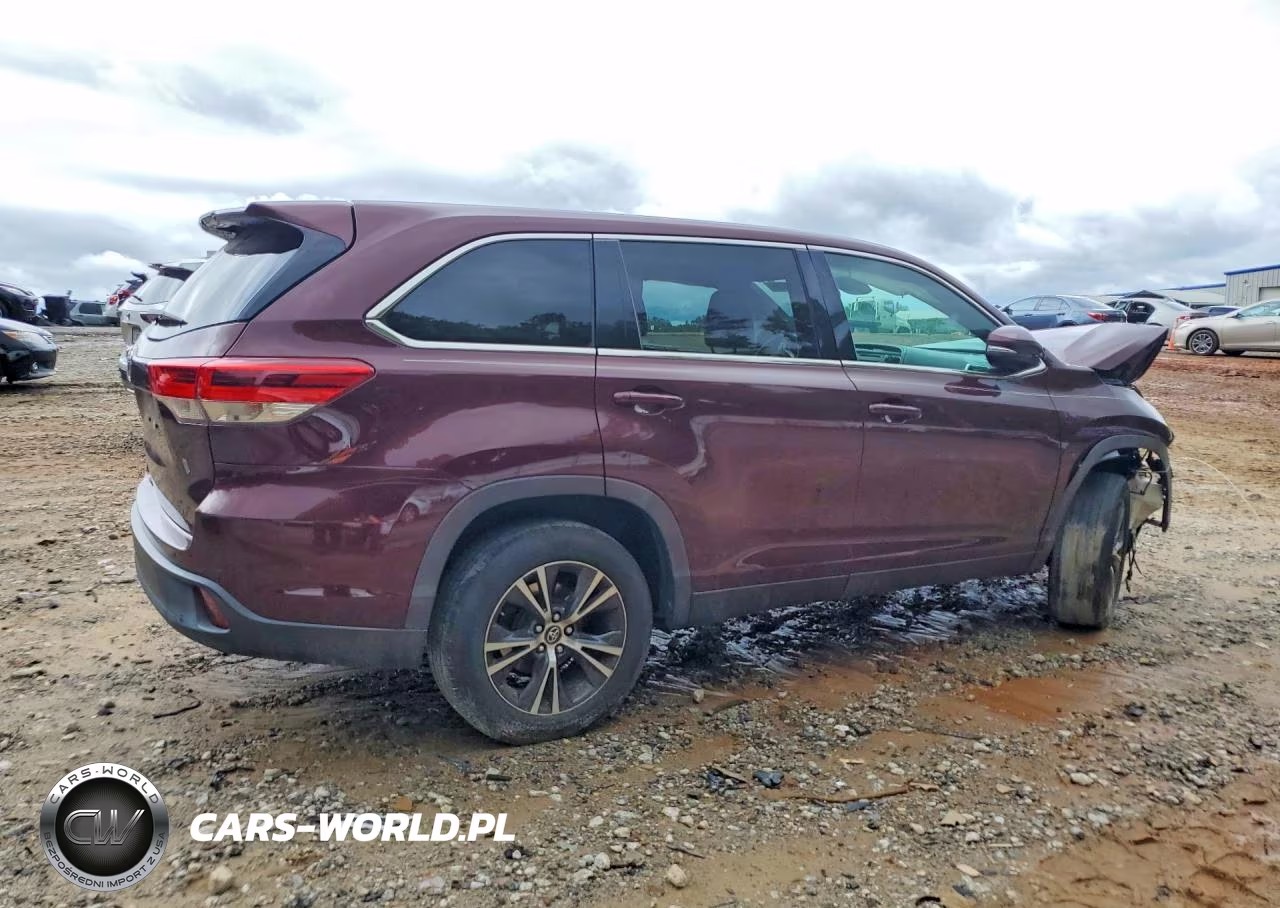 2019 Toyota Highlander Le VIN:5TDZARFH1KS049942 - 3