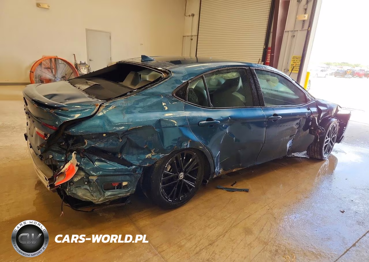 2025 Toyota Camry Se VIN:4T1DAACKXSU090735 - 3