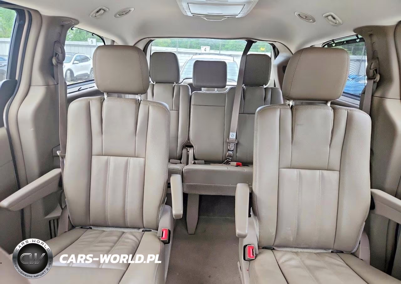 2014 Chrysler Town & Country Touring VIN:2C4RC1BG4ER276757 - 10