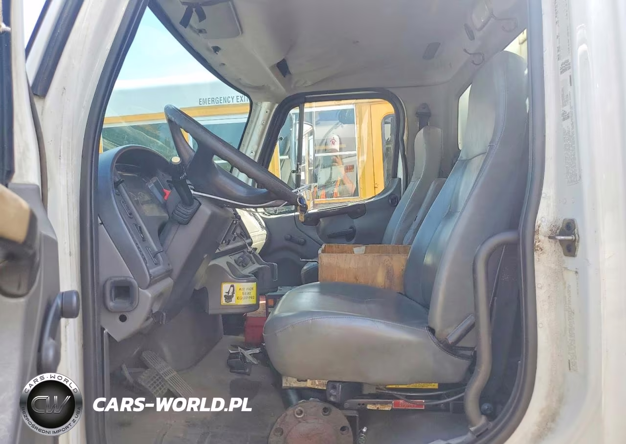 2007 Freightliner Business Class M2 Railroad Service Truck VIN:1FVACXCSX7HX24750 - 5