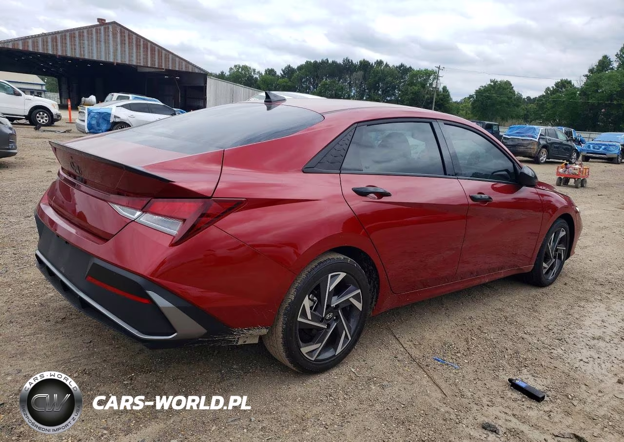 2025 Hyundai Elantra Sel Sport VIN:KMHLM4DG9SU011893 - 3