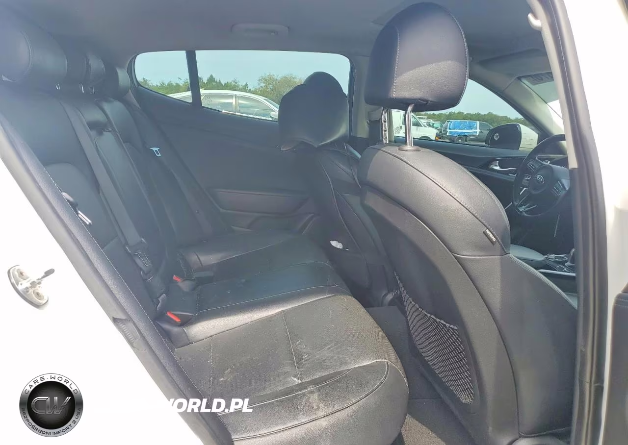 2018 Kia Stinger Premium VIN:KNAE25LA0J6022724 - 10