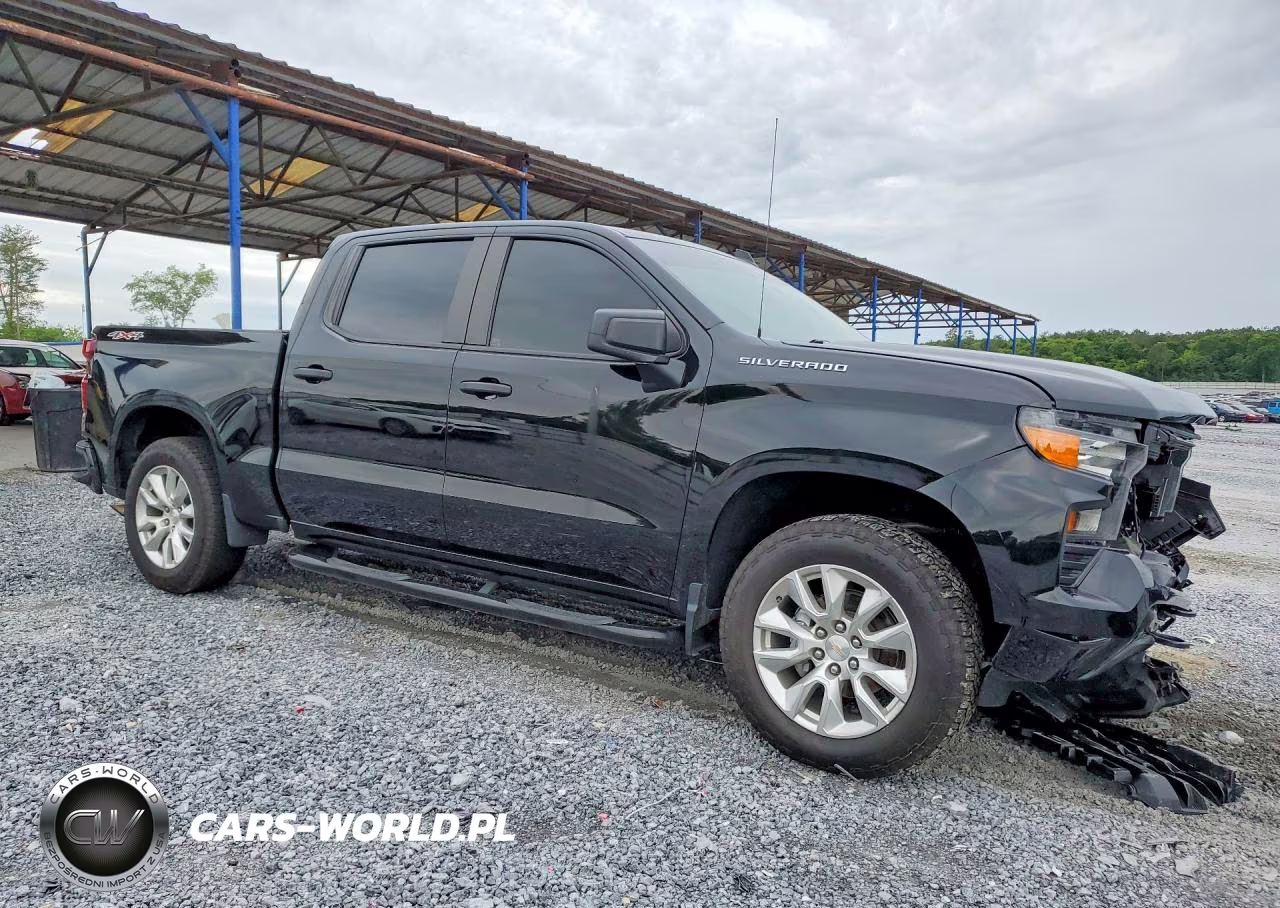 2023 Chevrolet Silverado K1500 Custom VIN:1GCPDBEK7PZ206608 - 4