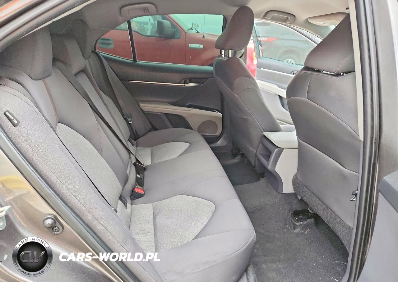 2020 Toyota Camry Le VIN:4T1C11AK2LU998676 - 10