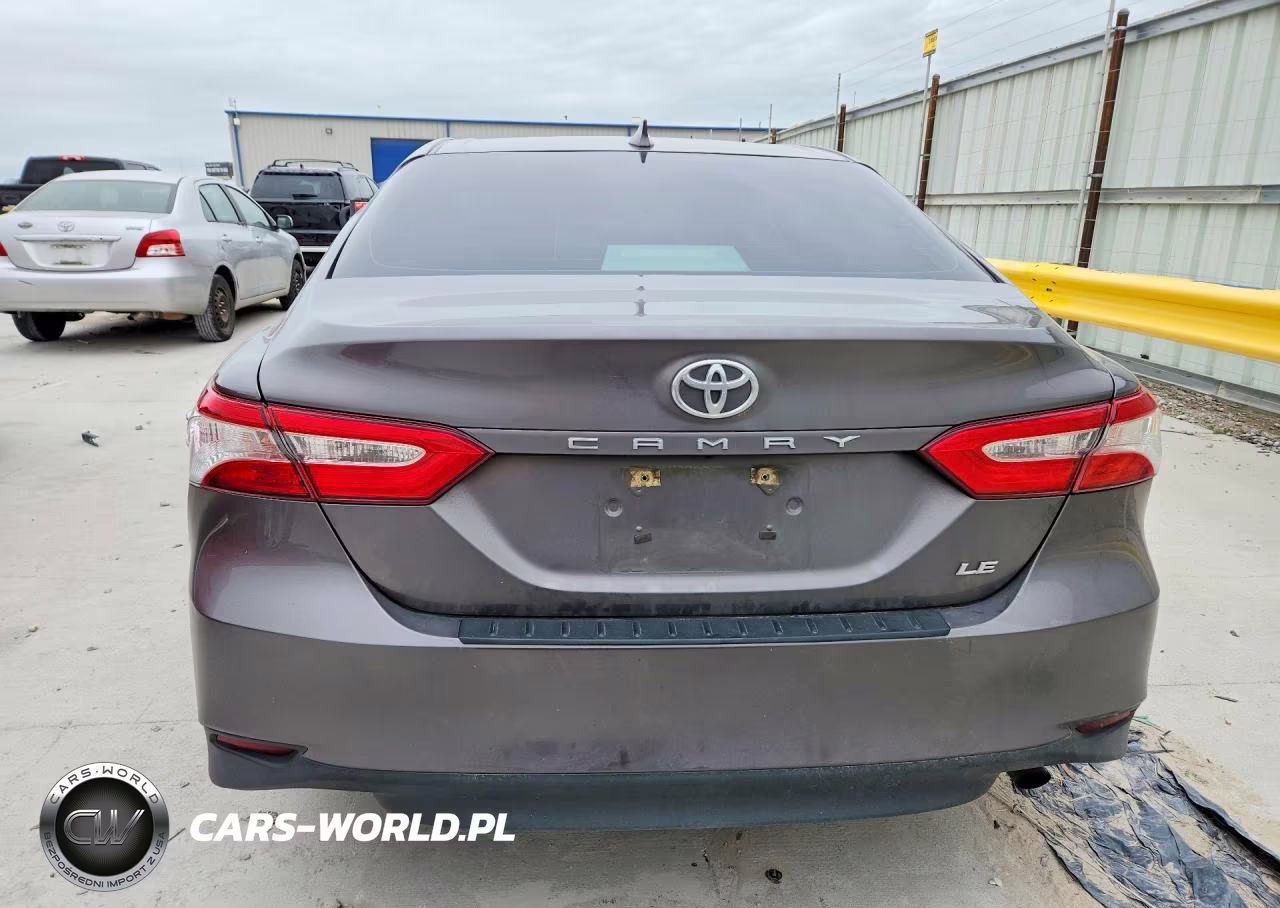 2020 Toyota Camry Le VIN:4T1C11AK2LU998676 - 6