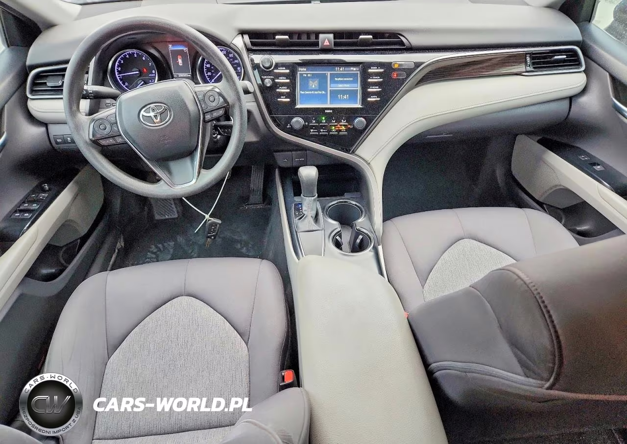 2020 Toyota Camry Le VIN:4T1C11AK2LU998676 - 8