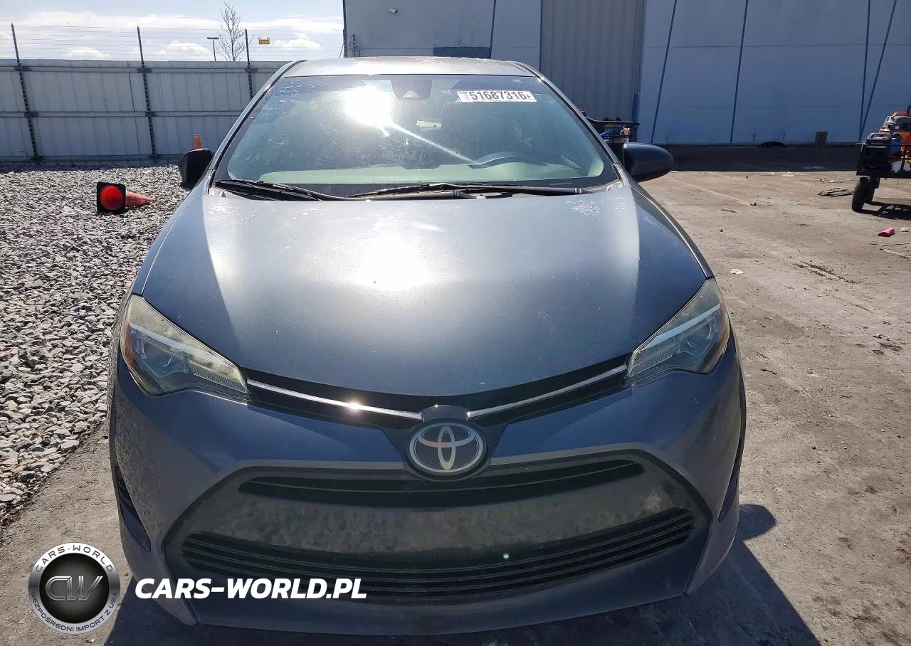 2018 Toyota Corolla Le VIN:5YFBURHE2JP842282 - 5