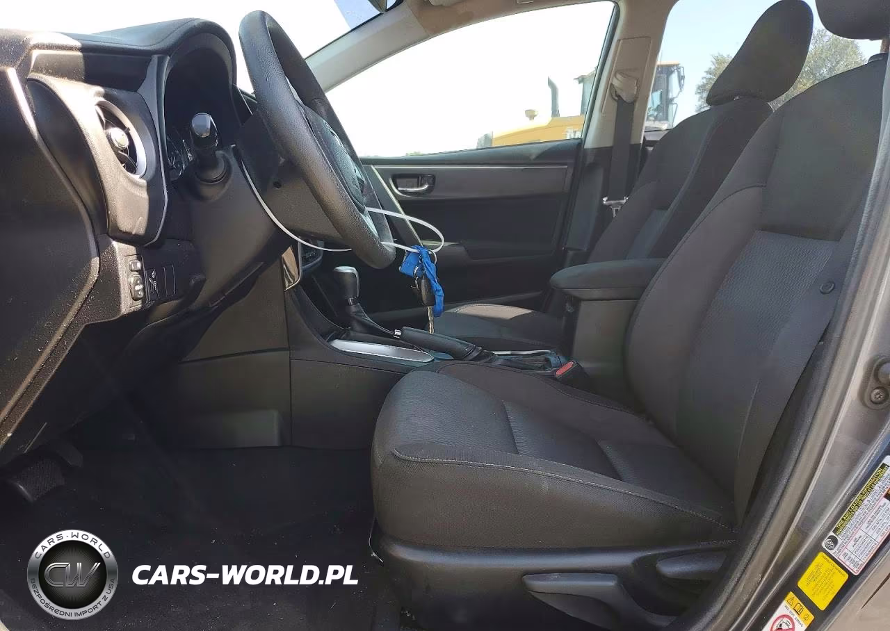 2018 Toyota Corolla Le VIN:5YFBURHE2JP842282 - 7
