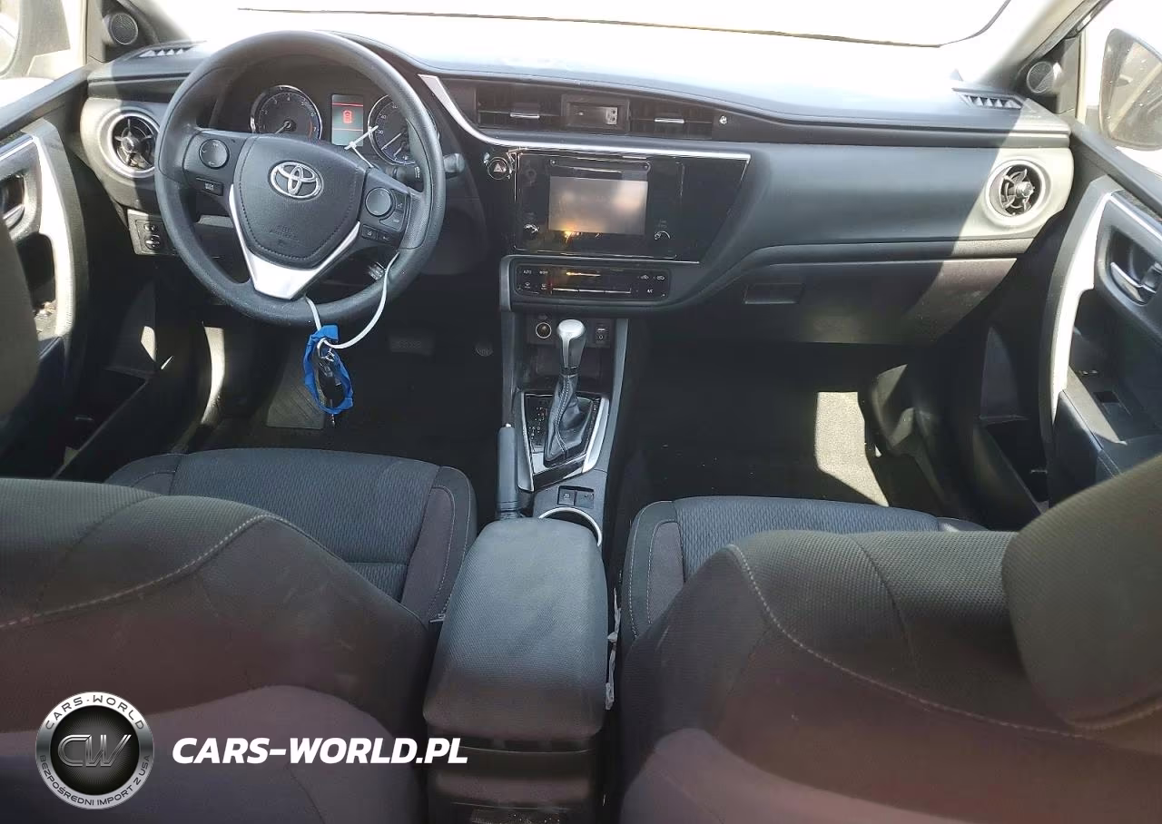 2018 Toyota Corolla Le VIN:5YFBURHE2JP842282 - 8