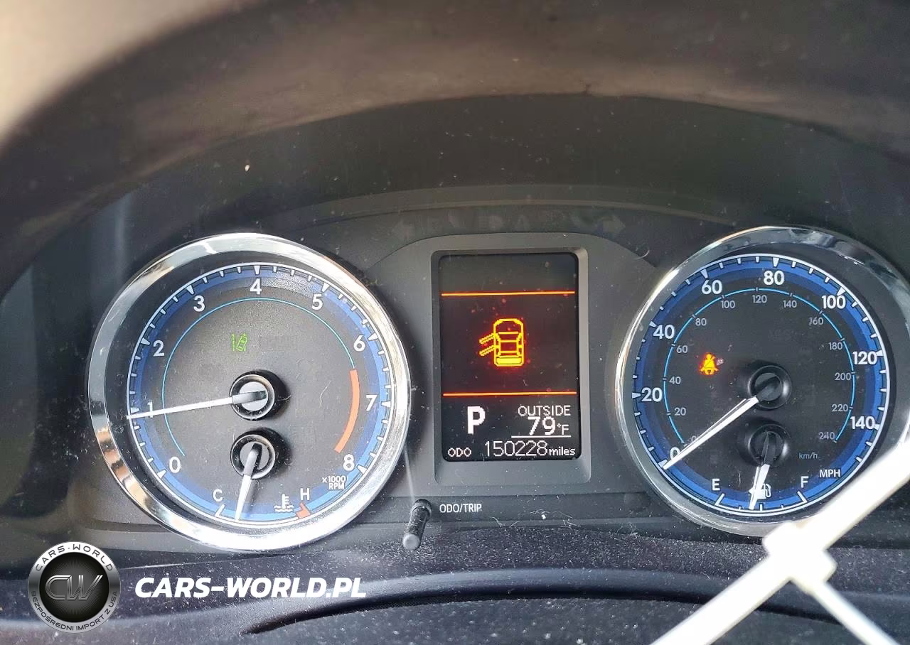 2018 Toyota Corolla Le VIN:5YFBURHE2JP842282 - 9