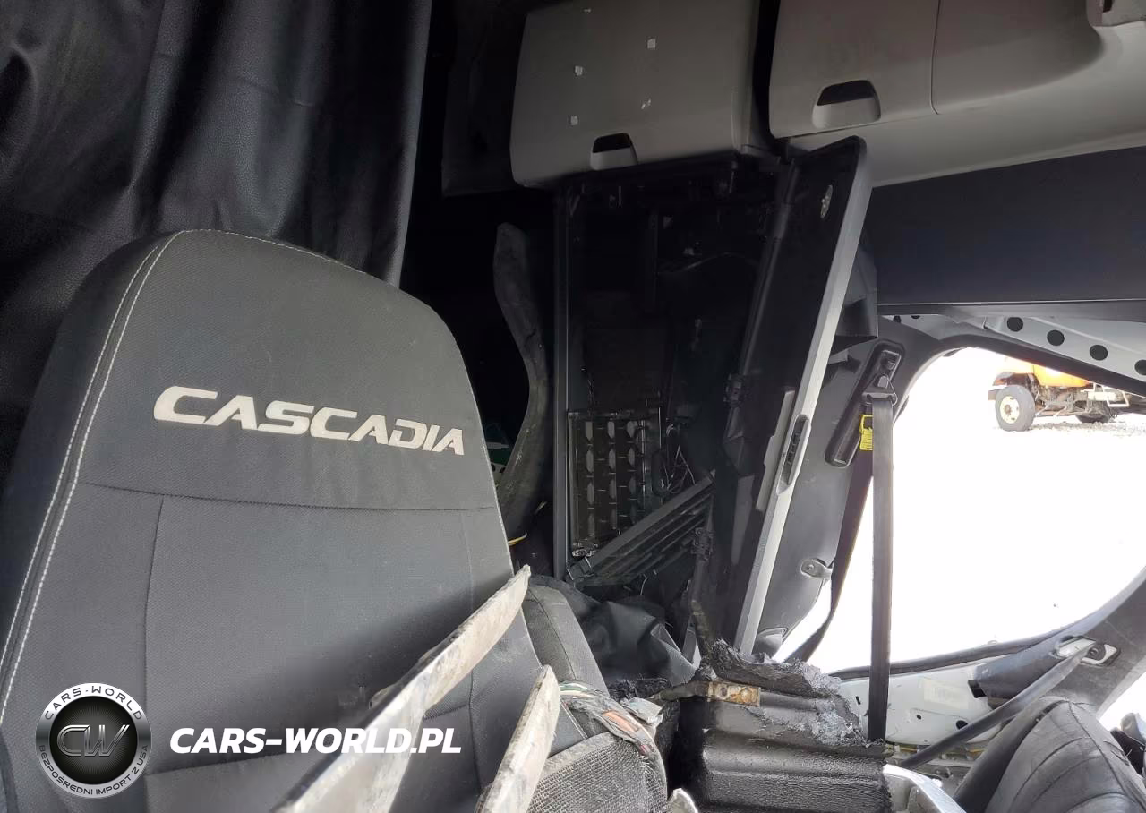 2018 Freightliner Cascadia 126 Semi Truck VIN:3AKJHHDR7JSJW0118 - 6
