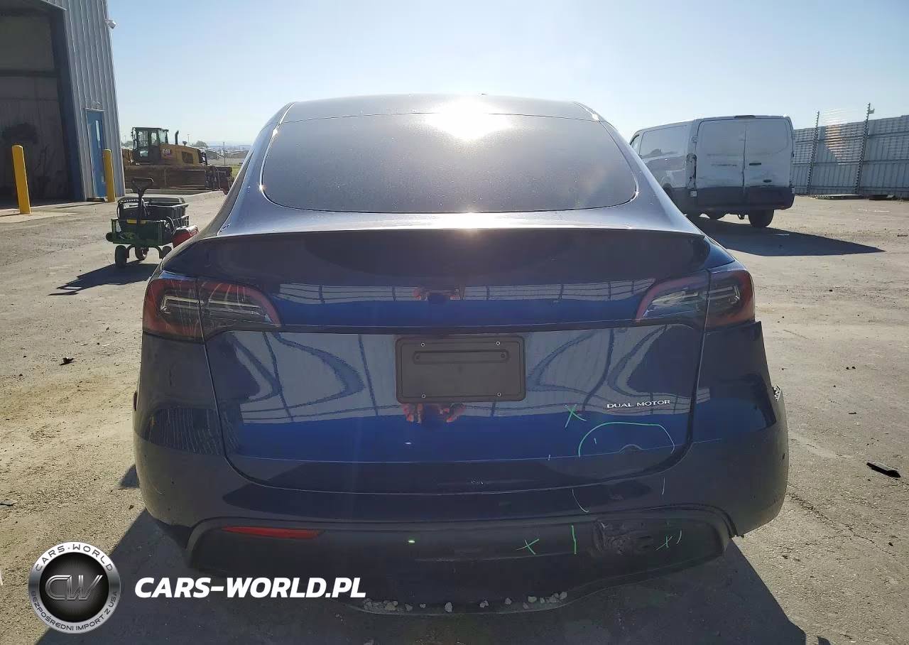 2024 Tesla Model Y VIN:7SAYGDEF9RF154551 - 6