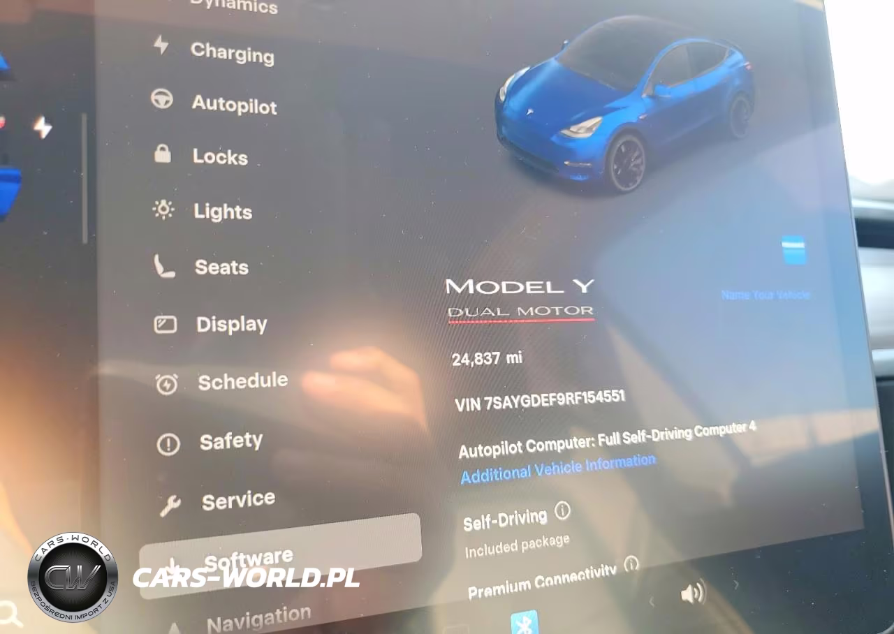 2024 Tesla Model Y VIN:7SAYGDEF9RF154551 - 9