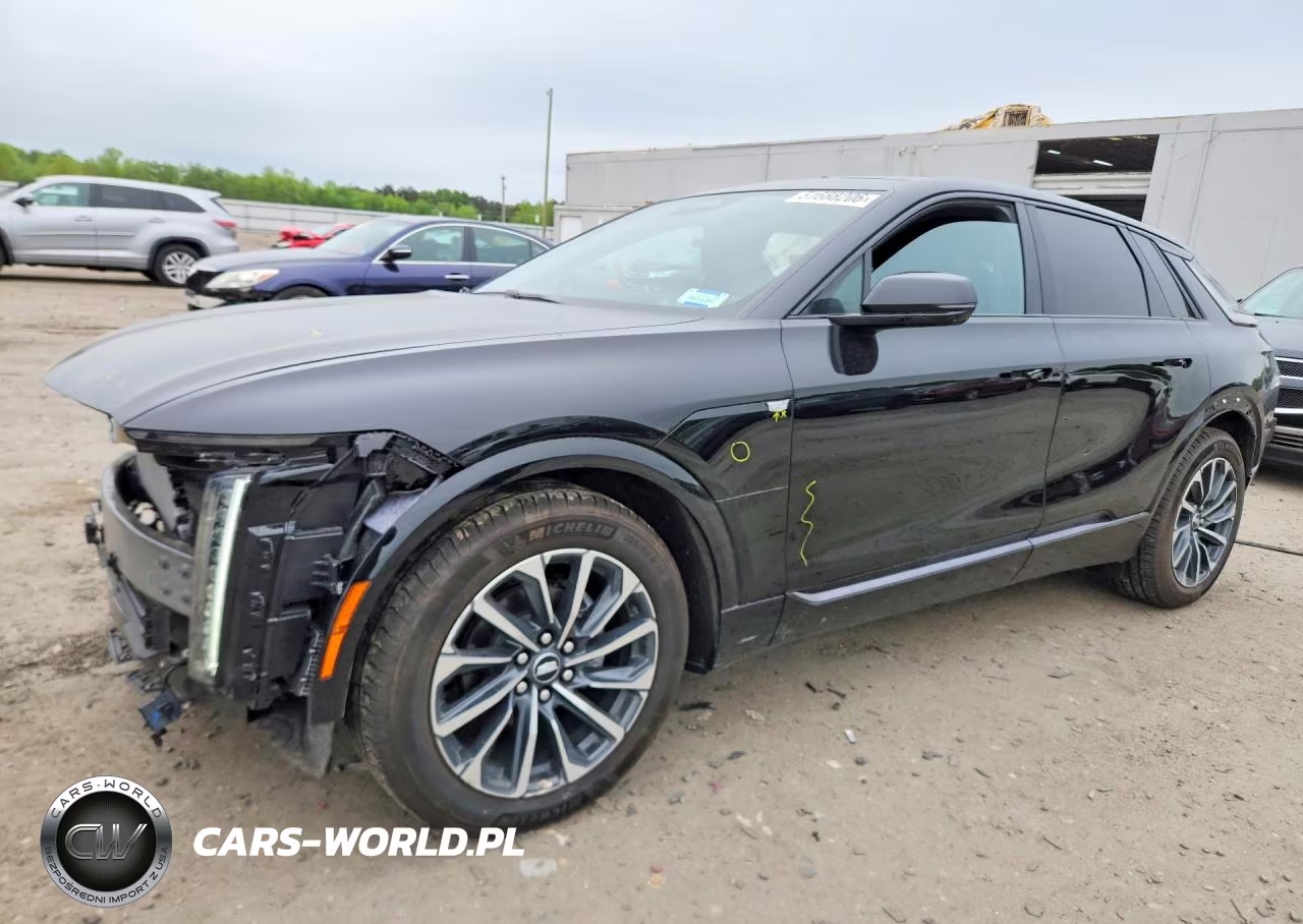 2025 Cadillac Lyriq Sport