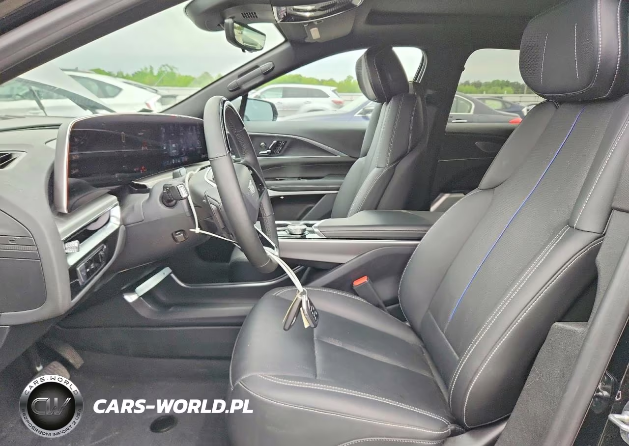 2025 Cadillac Lyriq Sport VIN:1GYKPWRL4SZ313663 - 7