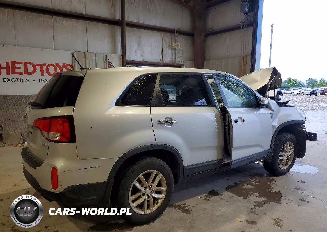 2014 Kia Sorento Lx VIN:5XYKT3A6XEG520258 - 3