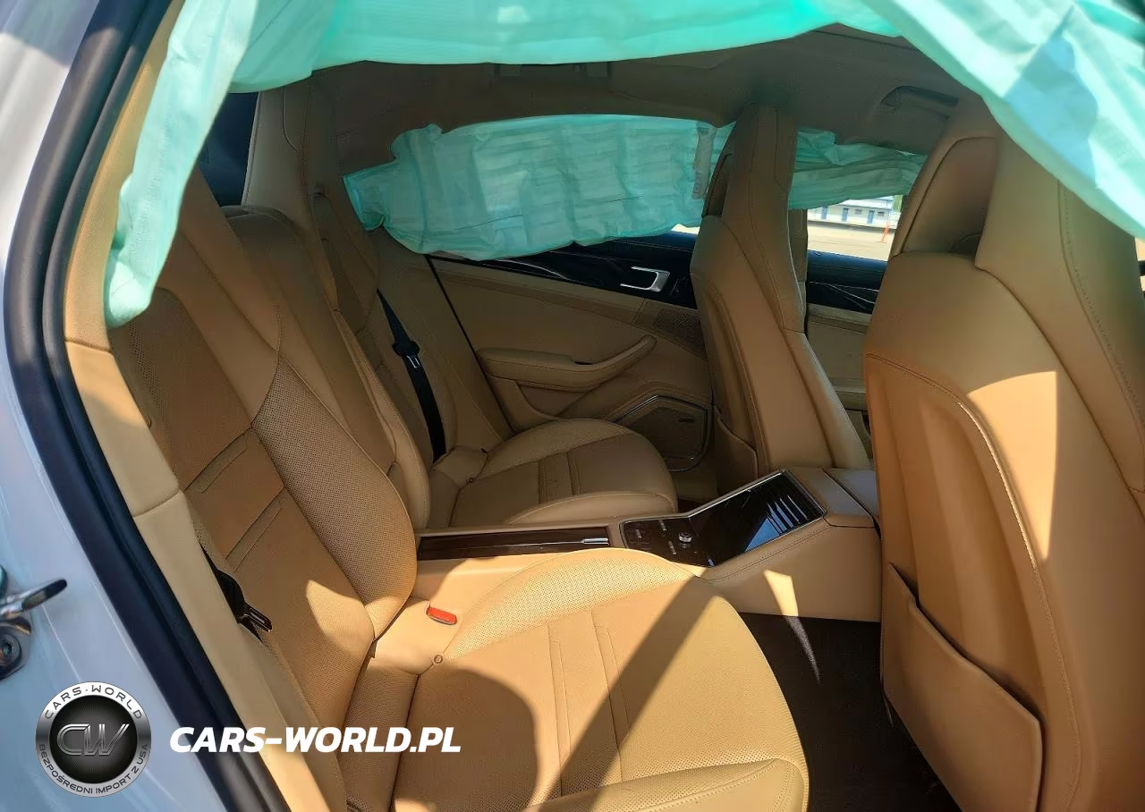 2019 Porsche Panamera 4 E-Hybrid VIN:WP0AE2A71KL125569 - 10