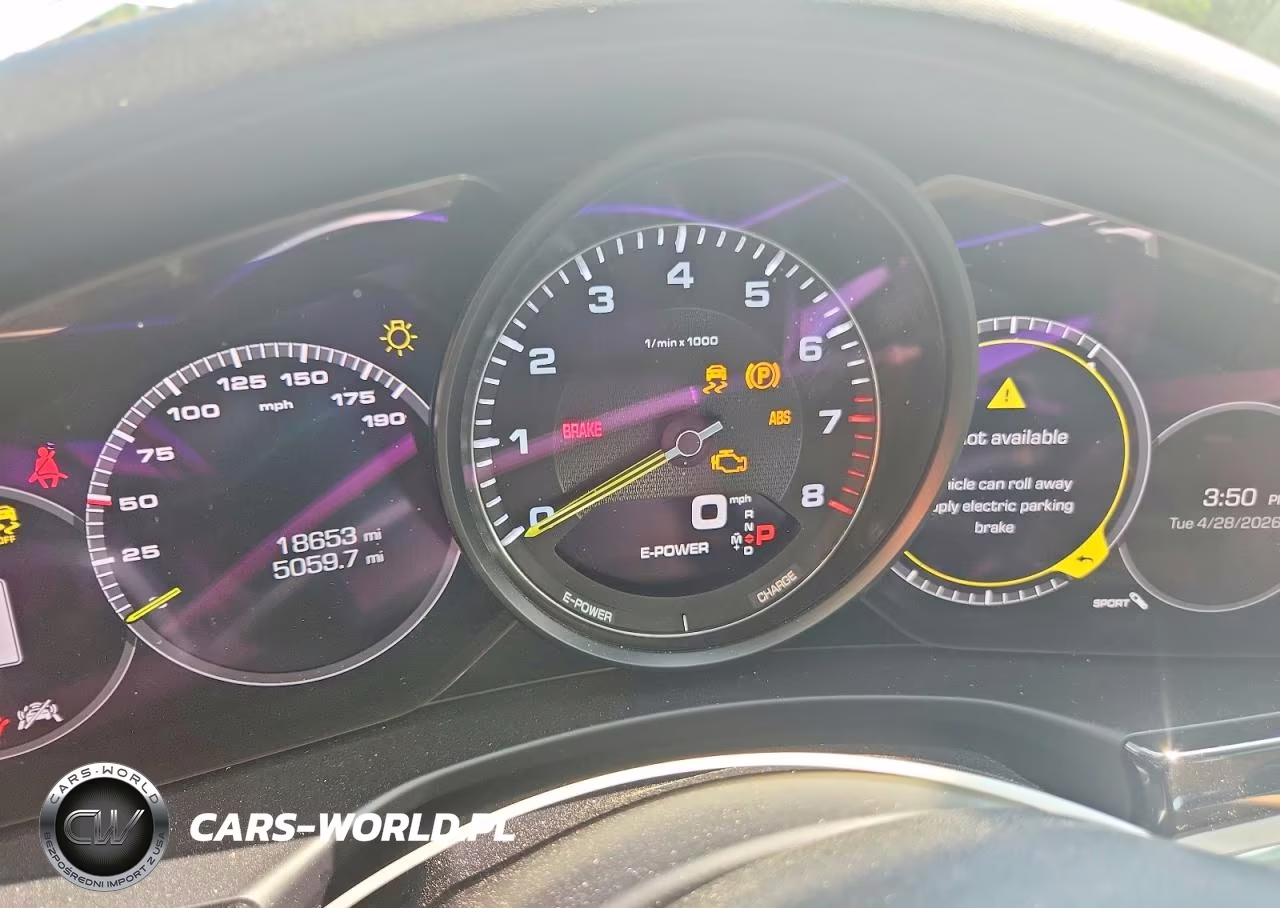 2019 Porsche Panamera 4 E-Hybrid VIN:WP0AE2A71KL125569 - 9