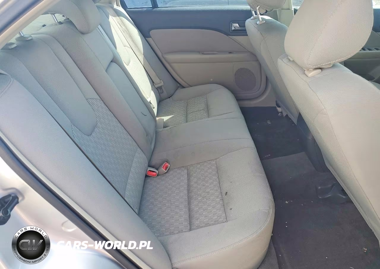 2012 Ford Fusion S VIN:3FAHP0GA8CR258967 - 10