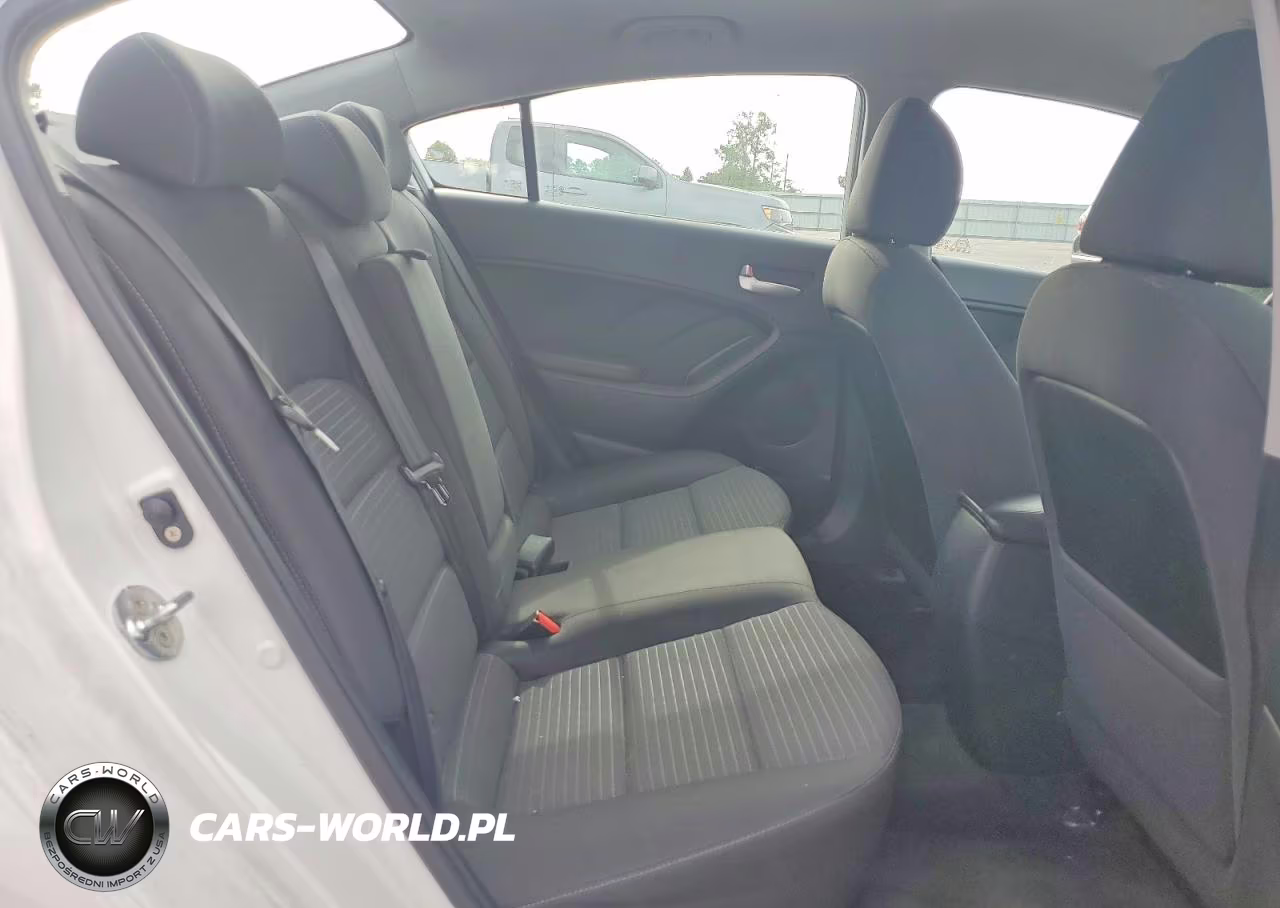 2017 Kia Forte Lx VIN:3KPFL4A73HE127929 - 10