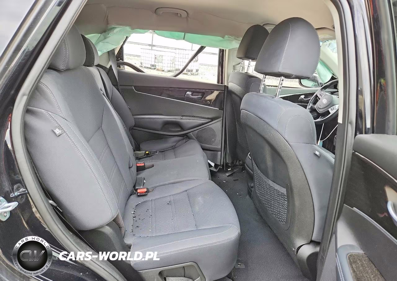2019 Kia Sorento Lx VIN:5XYPG4A3XKG447975 - 11