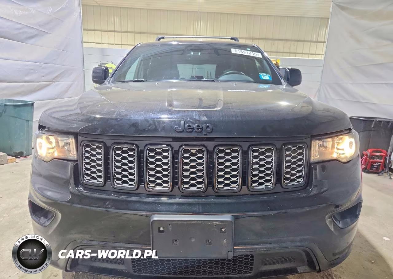 2018 Jeep Grand Cherokee Laredo VIN:1C4RJFAG9JC227710 - 5