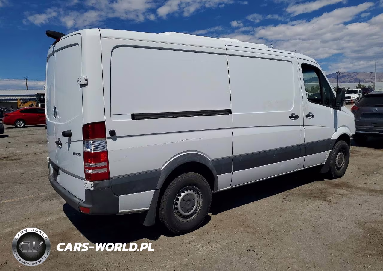 2017 Mercedes-Benz Sprinter 2500 VIN:WD3PE7CD0HP412181 - 3