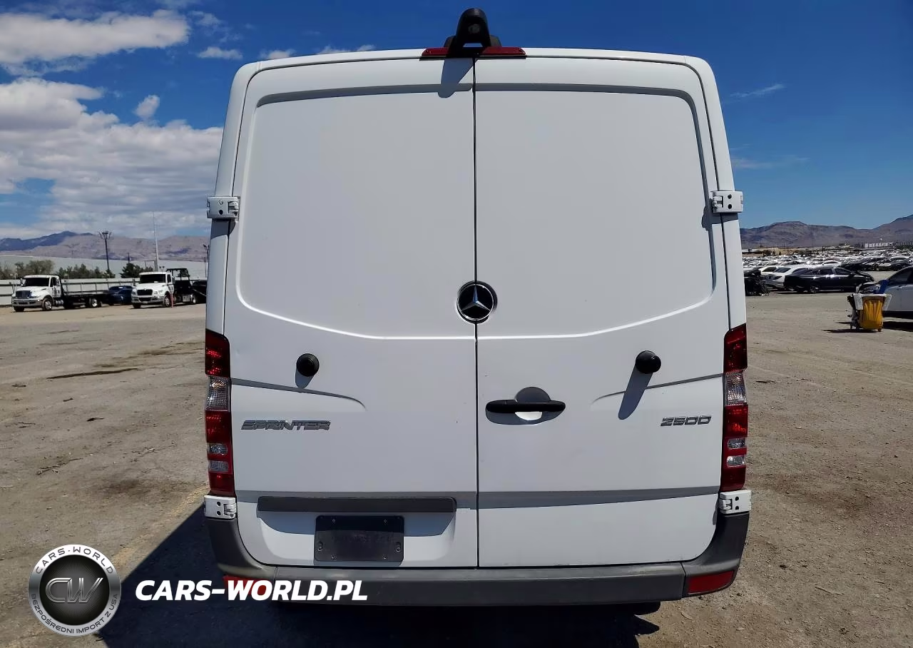 2017 Mercedes-Benz Sprinter 2500 VIN:WD3PE7CD0HP412181 - 6