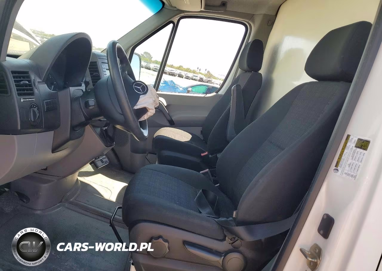 2017 Mercedes-Benz Sprinter 2500 VIN:WD3PE7CD0HP412181 - 7