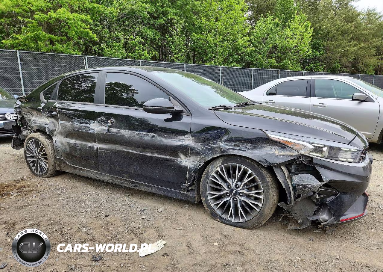 2023 Kia Forte Gt Line VIN:3KPF54AD6PE575225 - 4