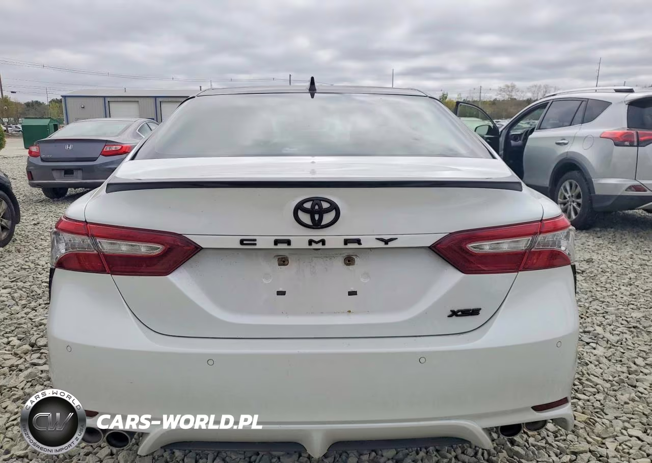 2018 Toyota Camry Xse VIN:4T1B61HK4JU086714 - 6