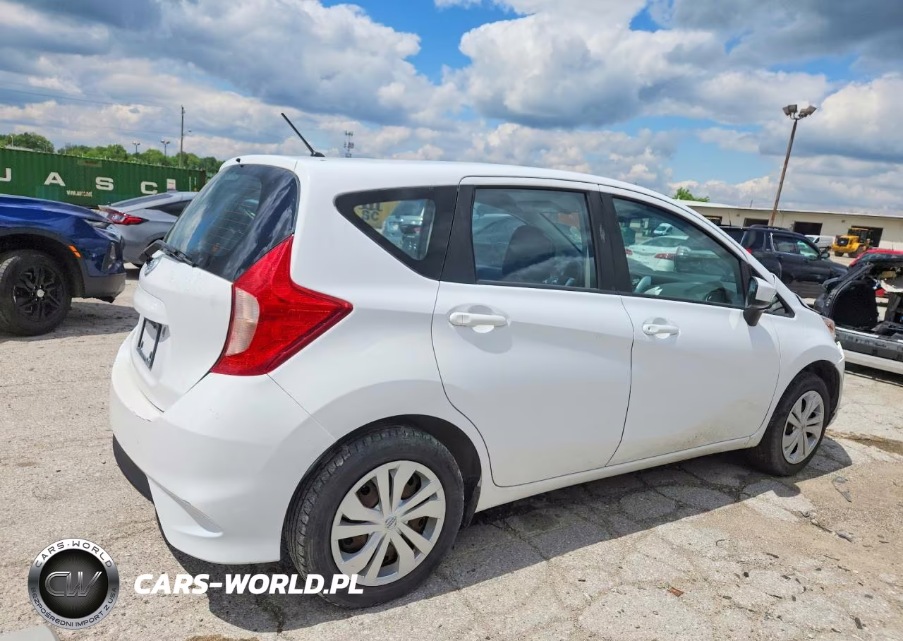 2019 Nissan Versa Note S VIN:3N1CE2CP7KL366095 - 3