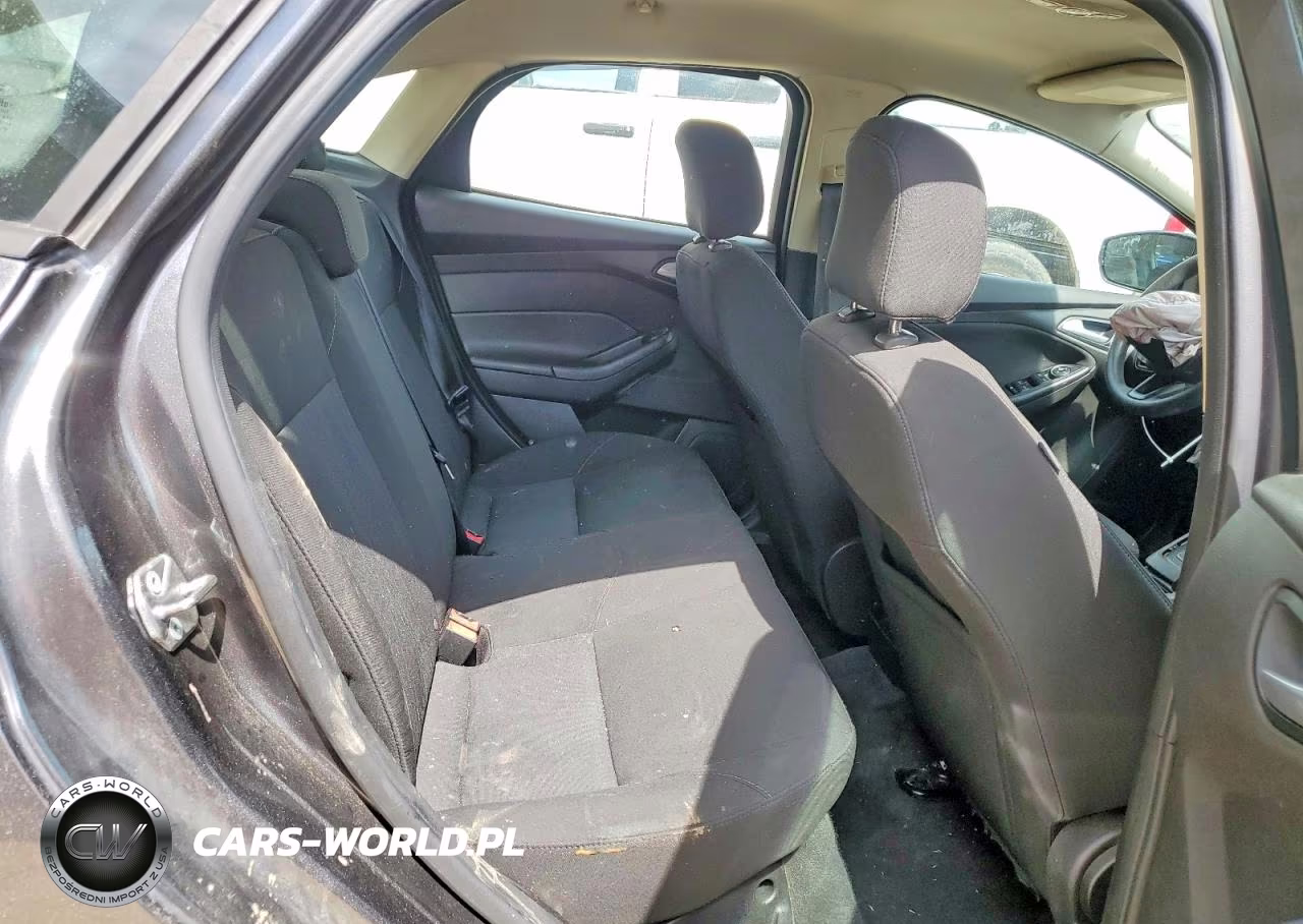 2016 Ford Focus Se VIN:1FADP3F22GL208158 - 10