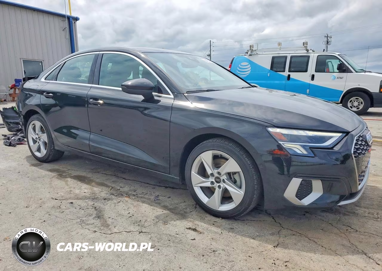 2023 Audi A3 Premium Plus VIN:WAUBUDGY6PA041265 - 4