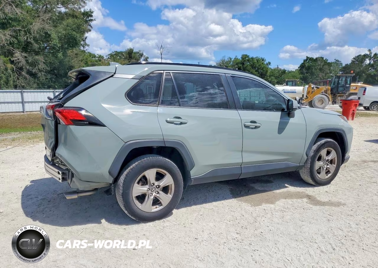2022 Toyota Rav4 Xle VIN:2T3W1RFV9NW211537 - 3