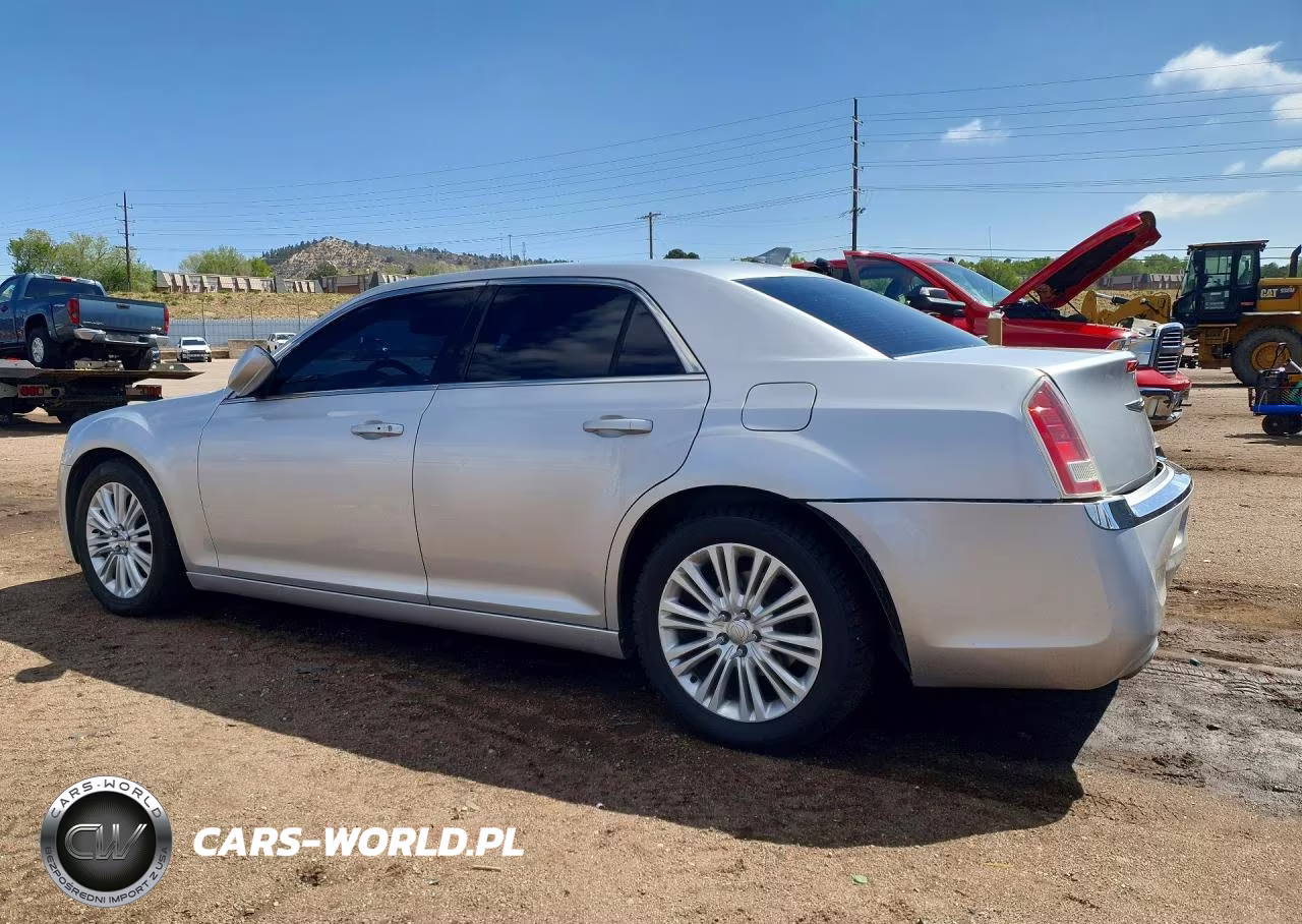 2012 Chrysler 300 VIN:2C3CCAAGXCH196944 - 2